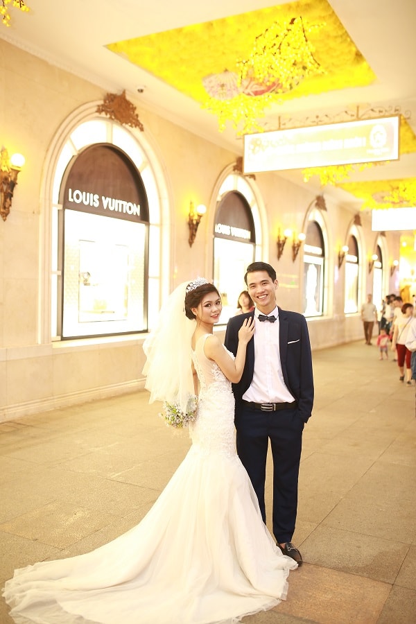 ảnh cưới đẹp tràng tiền plaza